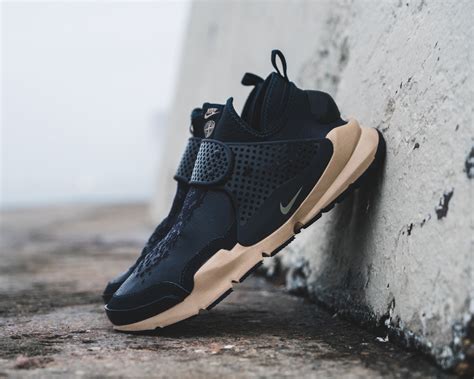 nike sock dart stone island fake - Stone Island x NikeLab Sock Dart Mid SP 'Sequoia' .